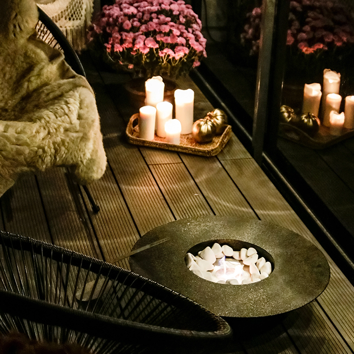 NOVAFLAME - FREESTANDING UNIVERSE BIO-FIREPLACE - MATTE BLACK