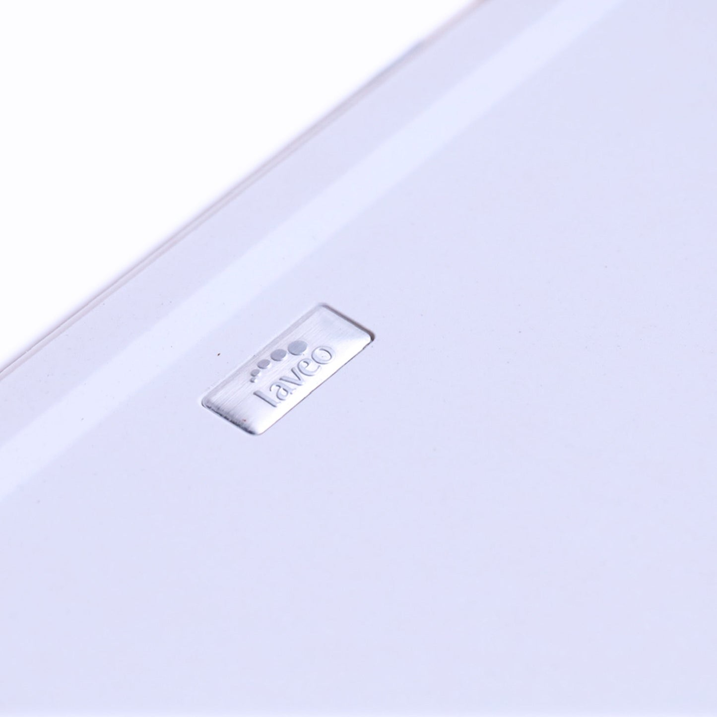 Laveo White colour swatch