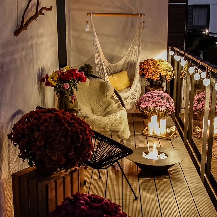 NOVAFLAME - FREESTANDING UNIVERSE BIO-FIREPLACE - MATTE BLACK