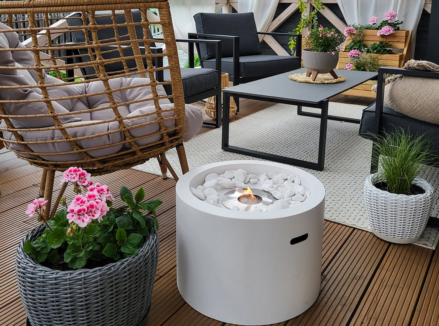 NOVAFLAME MOON WHITE FREESTANDING BIO-FIREPLACE