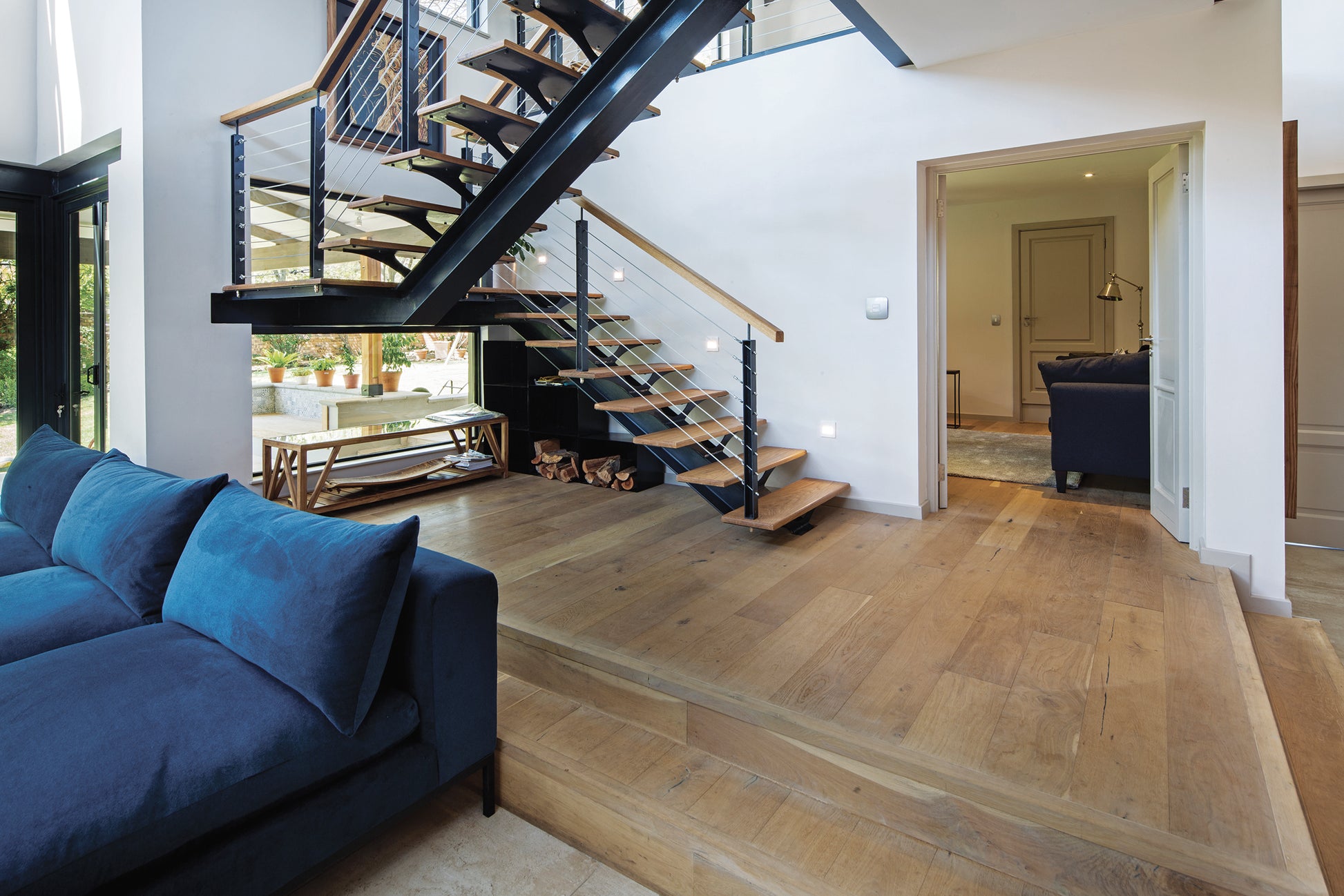 FINOak Atelier Unfinished 190 mm Plank engineered hardwood flooring room setting
