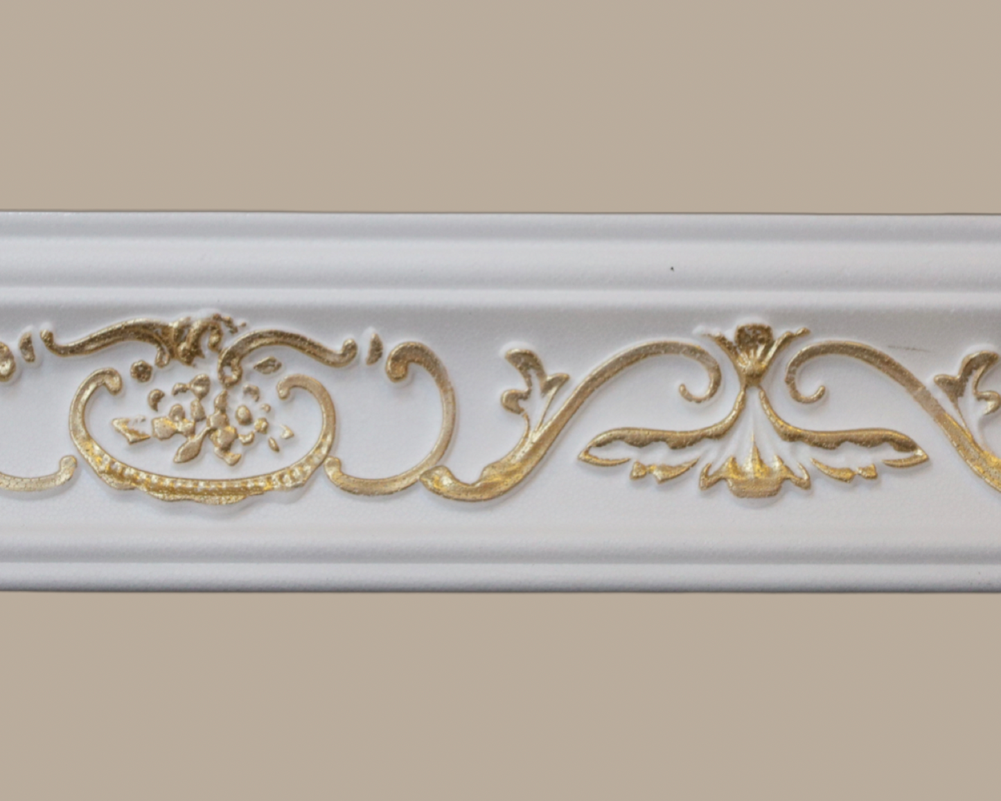 Marbet Design B-26 White and Gold Cornice - 68 Meters